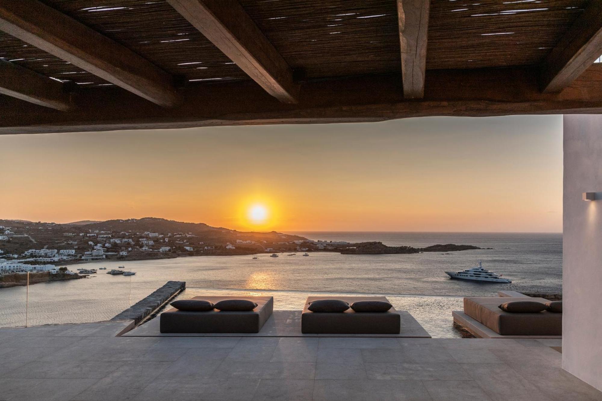The Skyvilla Mykonos - A Landmark Property With Breathtaking Views Of The Psarou Bay Mykonos Town Luaran gambar